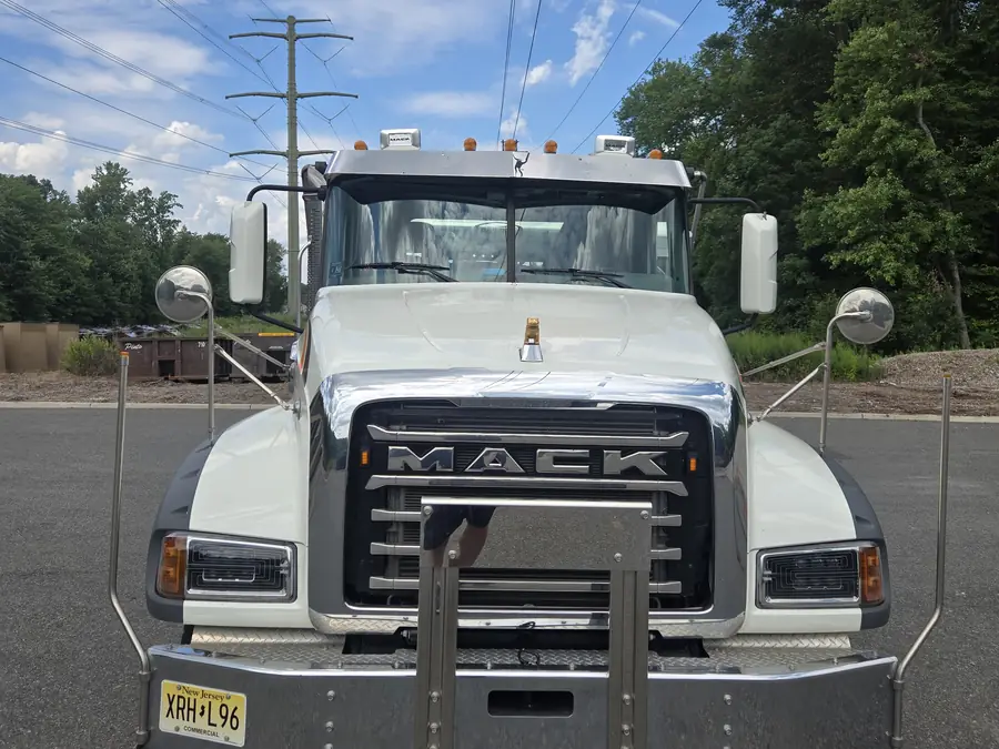 The front of a Pinto of Montville Mack truck